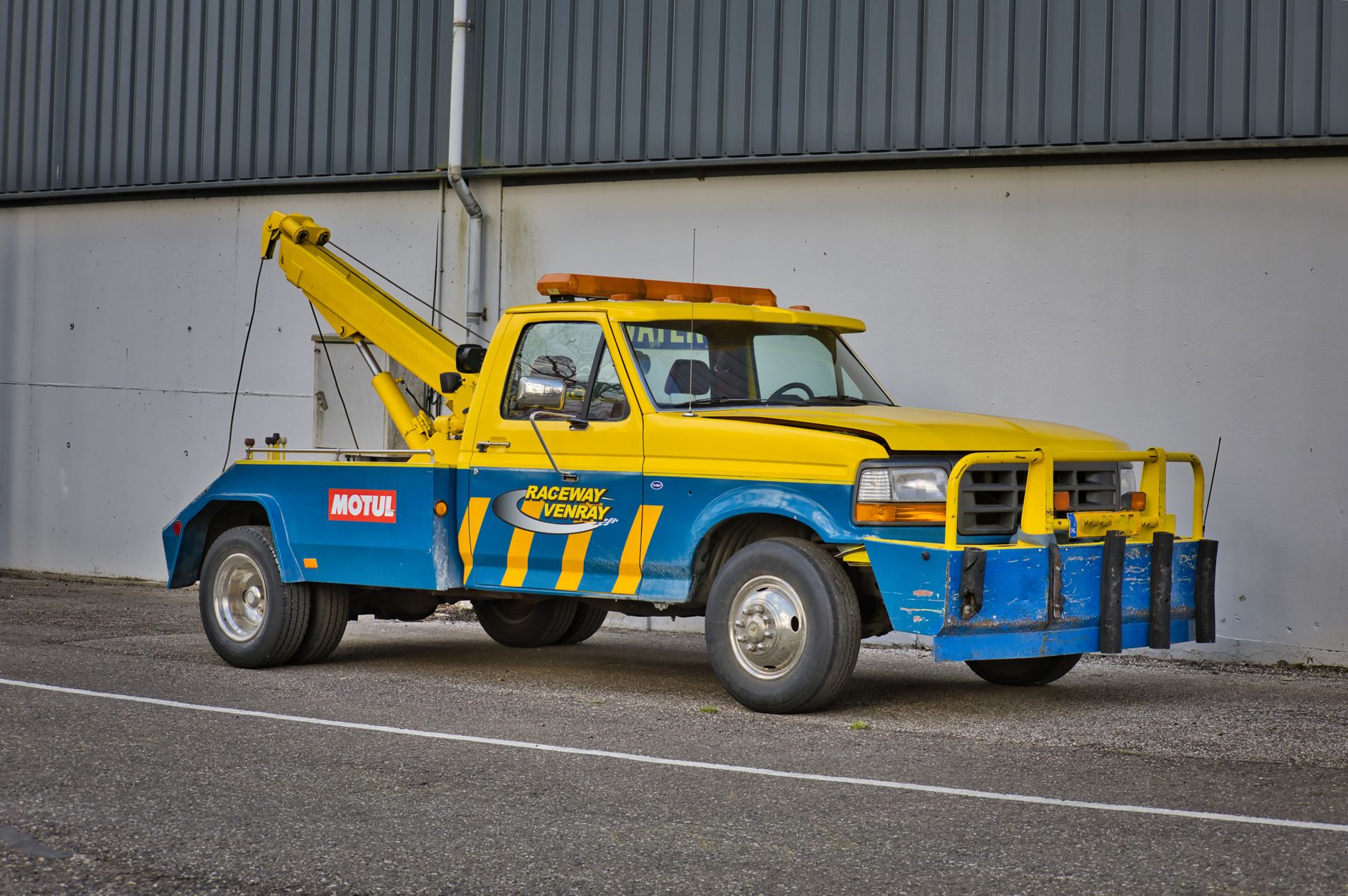 Remorquage voiture équipe à Cambrai